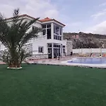 فيلة La Fortaleza *